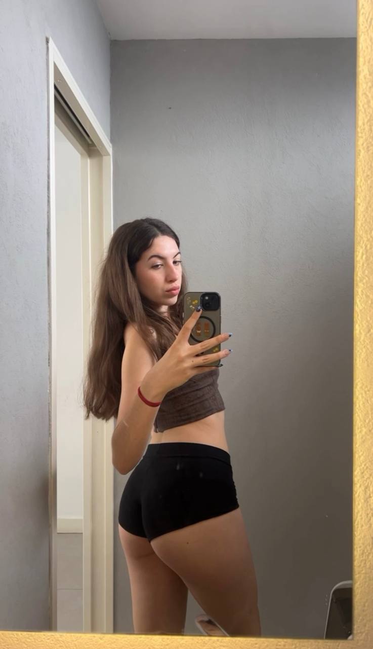 Amber in her underwear in Reynosa