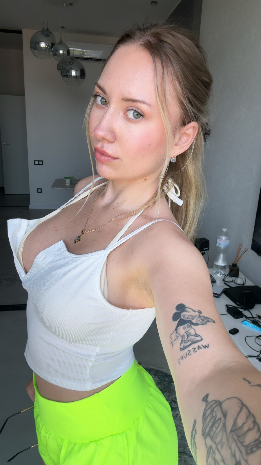 KateV in her underwear in Reynosa