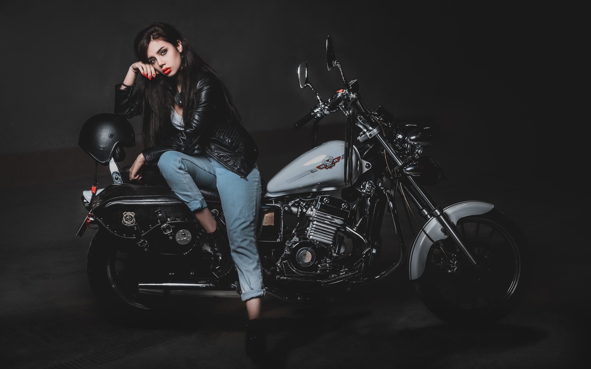Biker girls: style and drive in Reynosa