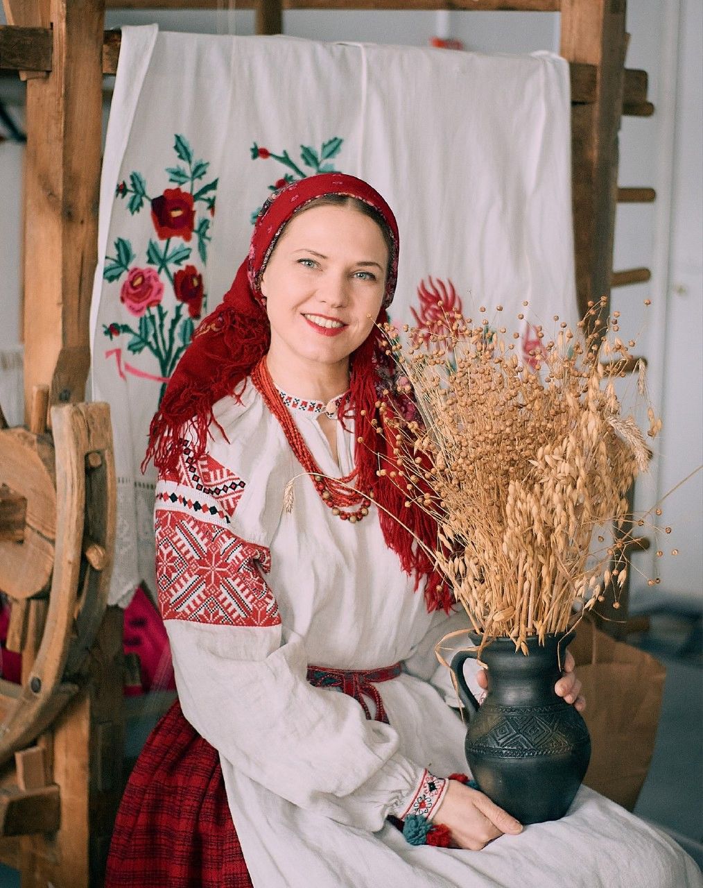 Women in Slavic costumes in Reynosa