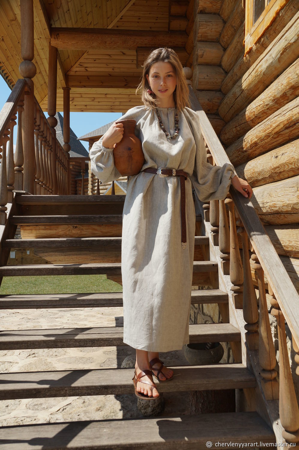 Girls in Slavic costumes in Reynosa